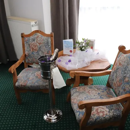 Panoramahotel & Restaurant Am Marienturm מלון רודולשטאדט